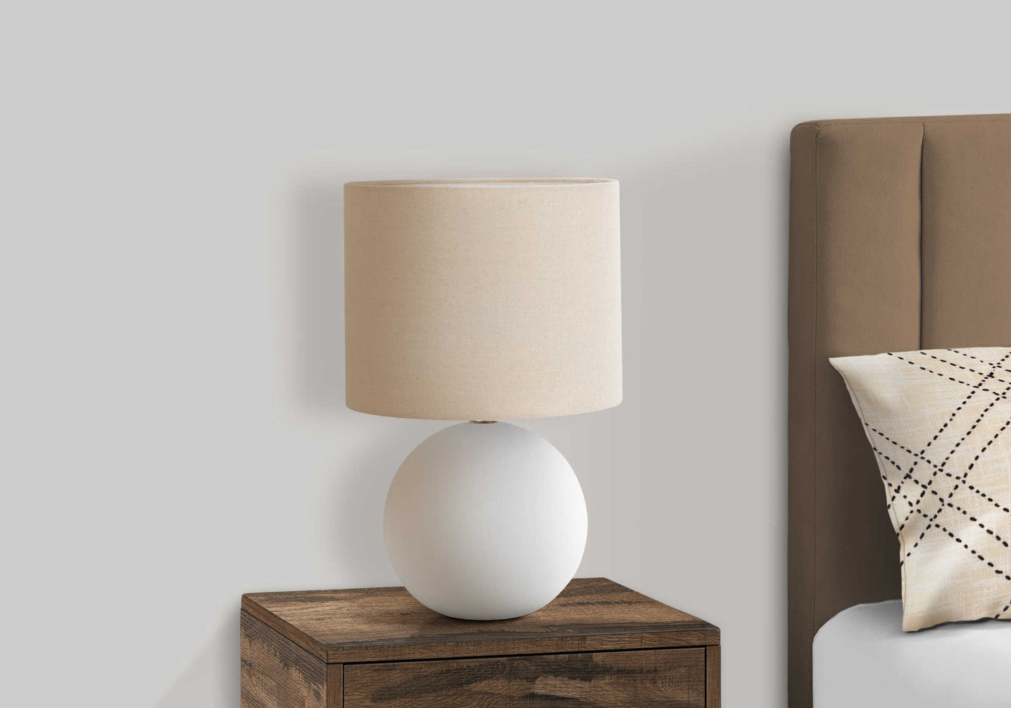 LIGHTING - 16"H TABLE LAMP CREAM CERAMIC / BEIGE SHADE