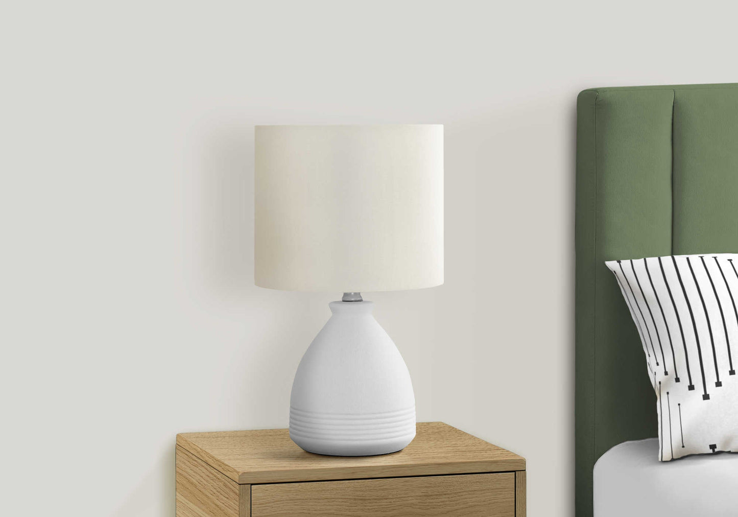 LIGHTING - 17"H TABLE LAMP CREAM CERAMIC / IVORY SHADE