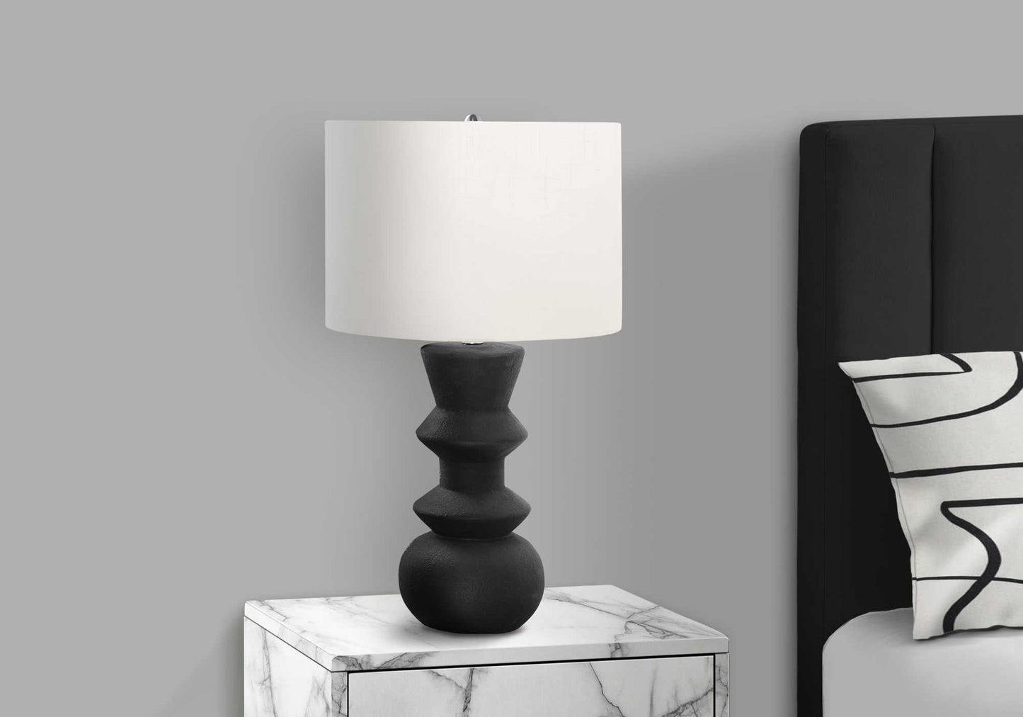 LIGHTING - 26"H TABLE LAMP CREAM CERAMIC / IVORY SHADE