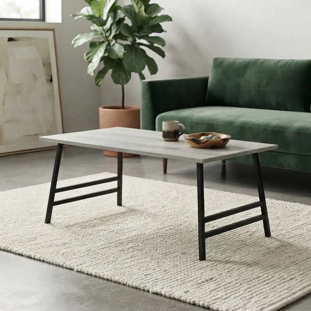 I 3792 Coffee Table