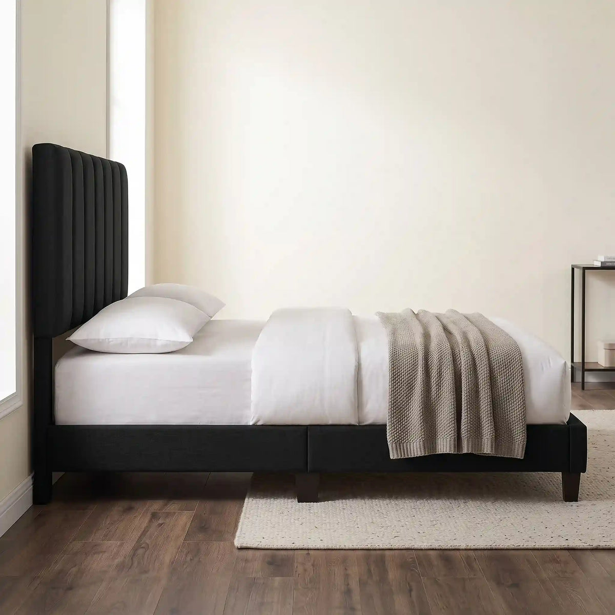 T-2118 Black Velvet Bed Frame